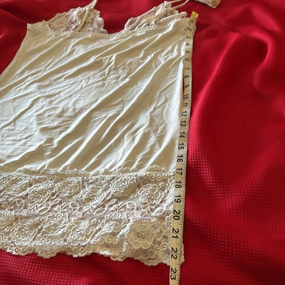 La vie en rose, lingerie night. White. Size large. - Picture 6 of 7